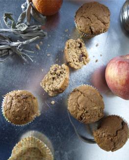 Amaranth muffins and ingredients